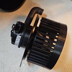 Chevrolet 121002 0043/52495789 2000-07 Suburban Hvac Rear Blower Motor Aa540006 Genuine Oem