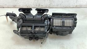 23291760 Chevrolet 2016-2023 Camaro 2ss Hvac A/c Heater Blowr Motor Housing Case Box Oem