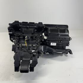 84567415 Chevrolet Oem 2019-2022 Blazer 3.6l Hvac Heater Blower Conditioning Housing Box