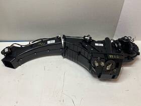 23152562 Gm Trucks Fits 15 - 20 Chevy Suburban 5.3l Rear Ac Heater Blower Housing Box W Duct Oem
